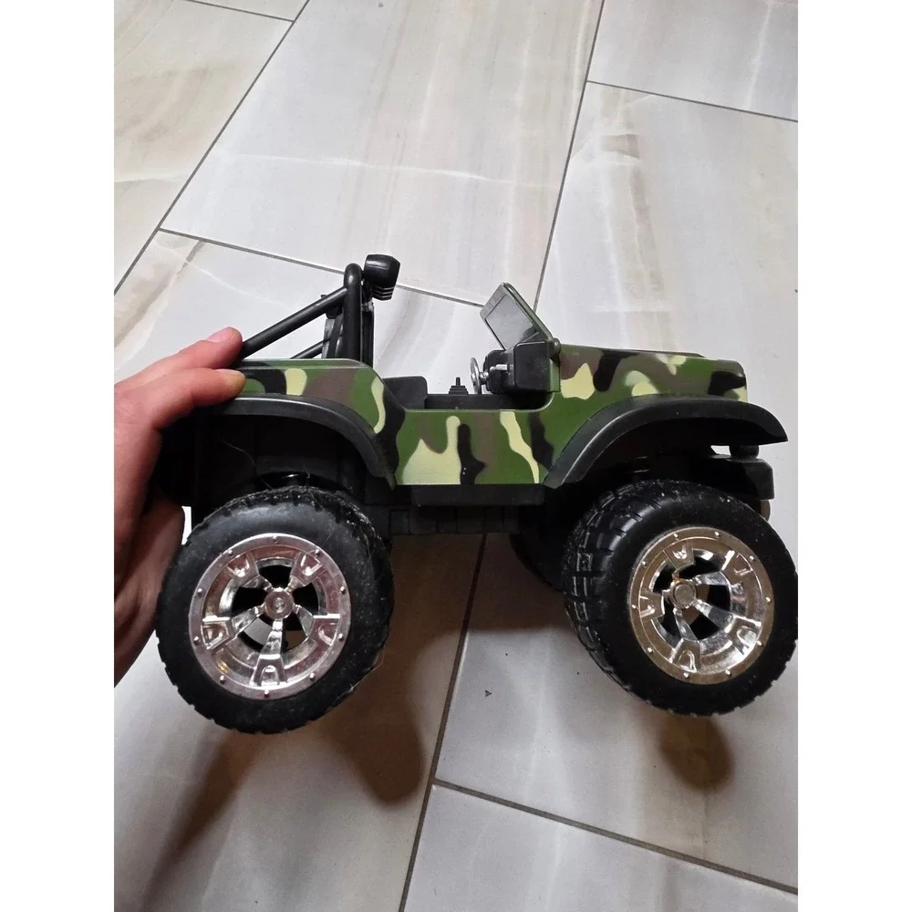 MerchSource Toy RC 4x4 Camo Jeep Off-Road Truck DX2013B Camouflage‎ No Remote